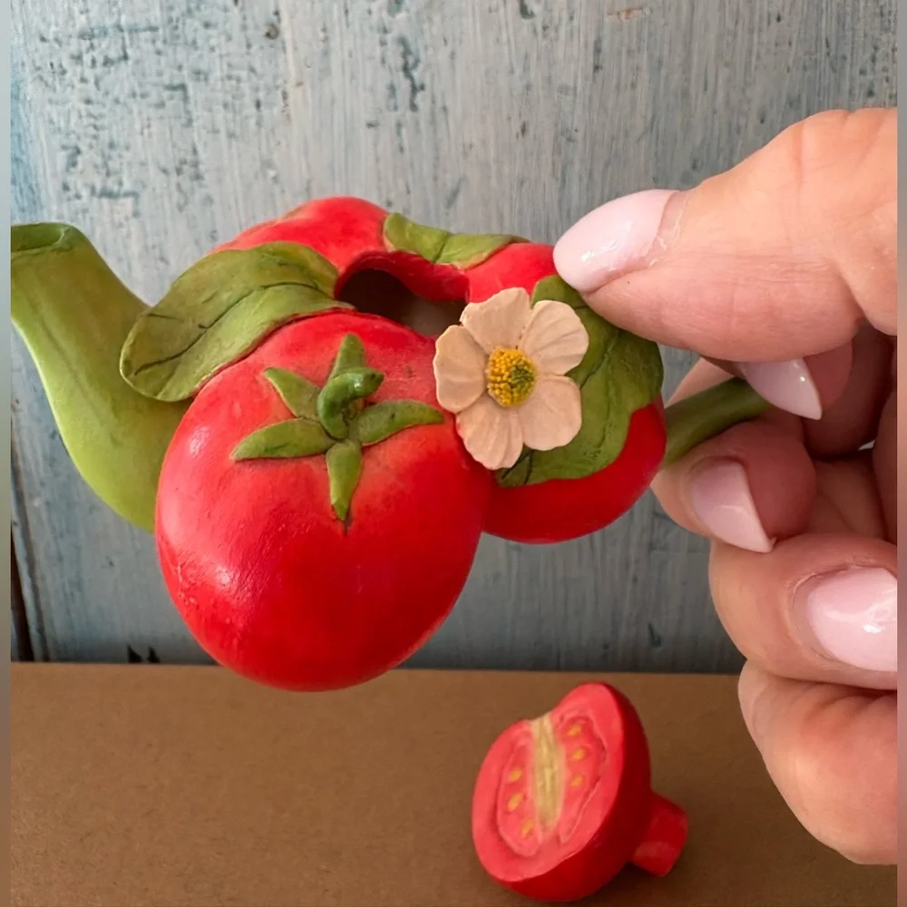 Tomato-Themed Mini Ceramic Teapot, Artisan Hand-Crafted - Picture 3 of 9